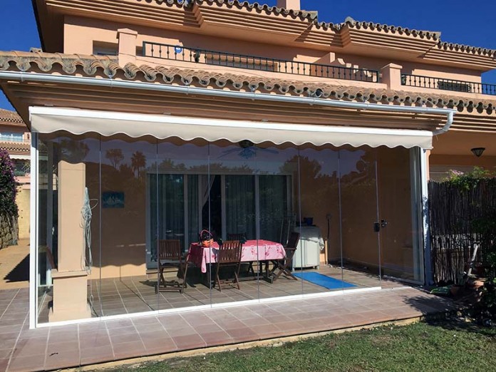 cortinas de cristal en Fuengirola, Mijas,Marbella y Malaga
